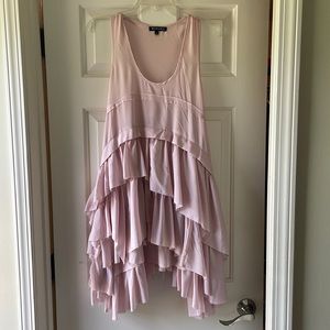 Runway Paris light pink boutique style top. Women’s size Medium.